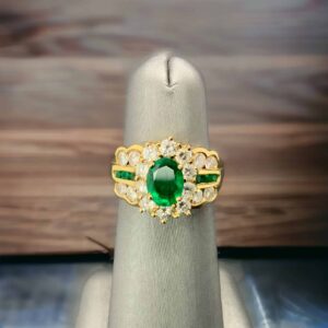 Emerald Diamond Ring 14kt Yellow Gold – Luxurious Craftsmanship Cocktail Ring Platinum Jewelers MS