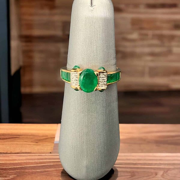 Emerald Insight 14kt Yellow Gold Ring - Exquisite Consignment Jewelry