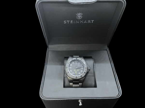 STEINHART Ocean One Titanium GMT Phantom 42MM Green Automatic Swiss Mens Platinum Jewelers MS