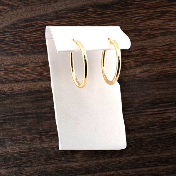 Exquisite 10Kt Yellow Gold Oval Hoop Earrings - Premier Choice in Gold Jewelry Category