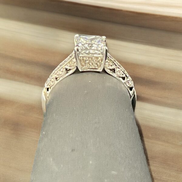 18kt White Gold Bridal - Image 2