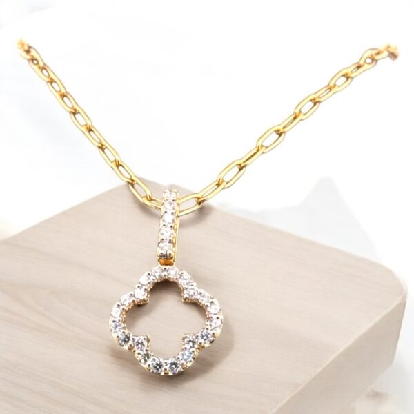 1 Carat total weight, Lab-Grown Diamond Clover Necklace