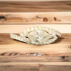 18kt White Gold Diamond Bridal Ring Bridal Platinum Jewelers MS