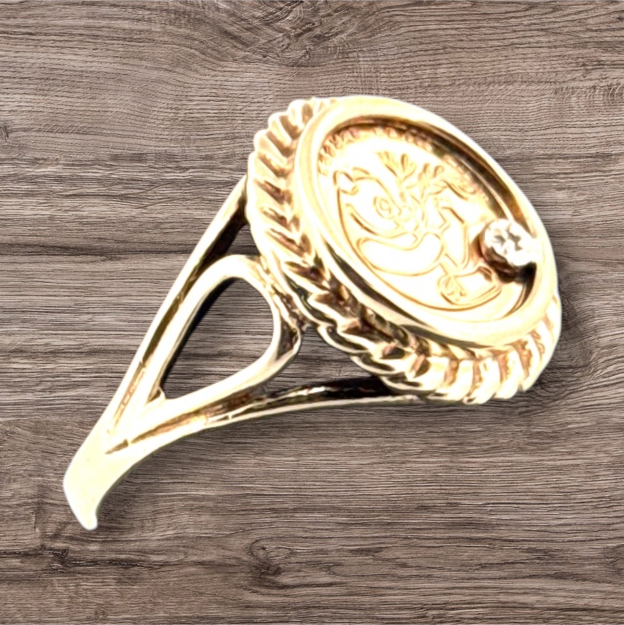 10kt Yellow Gold Panda Coin Ring – Unique and Timeless Jewelry Piece Coin Platinum Jewelers MS 10kt Yellow Gold Panda Coin Ring - Unique and Timeless Jewelry Piece - Image 2