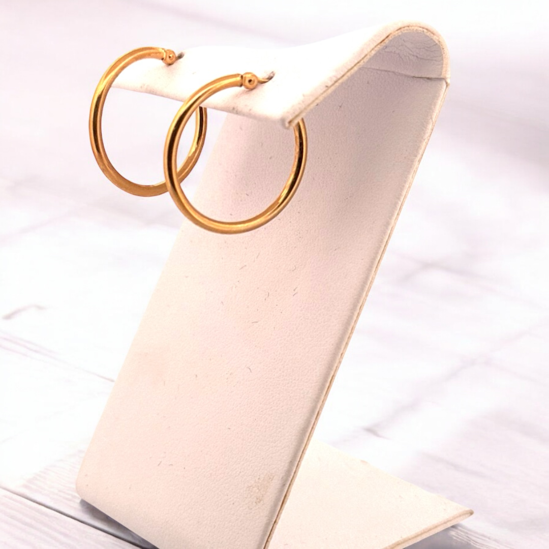 10kt Yellow Gold Hoop Earrings – Exquisite and Timeless Gold Jewelry Earrings Platinum Jewelers MS 10kt Yellow Gold Hoop Earrings - Exquisite and Timeless Gold Jewelry